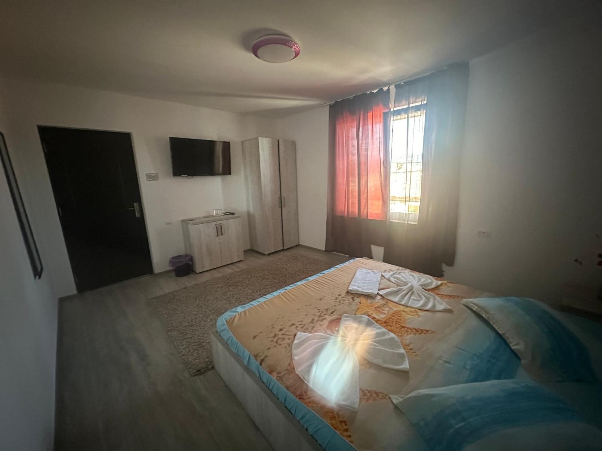 Casa Clau Hotell Orşova Exteriör bild