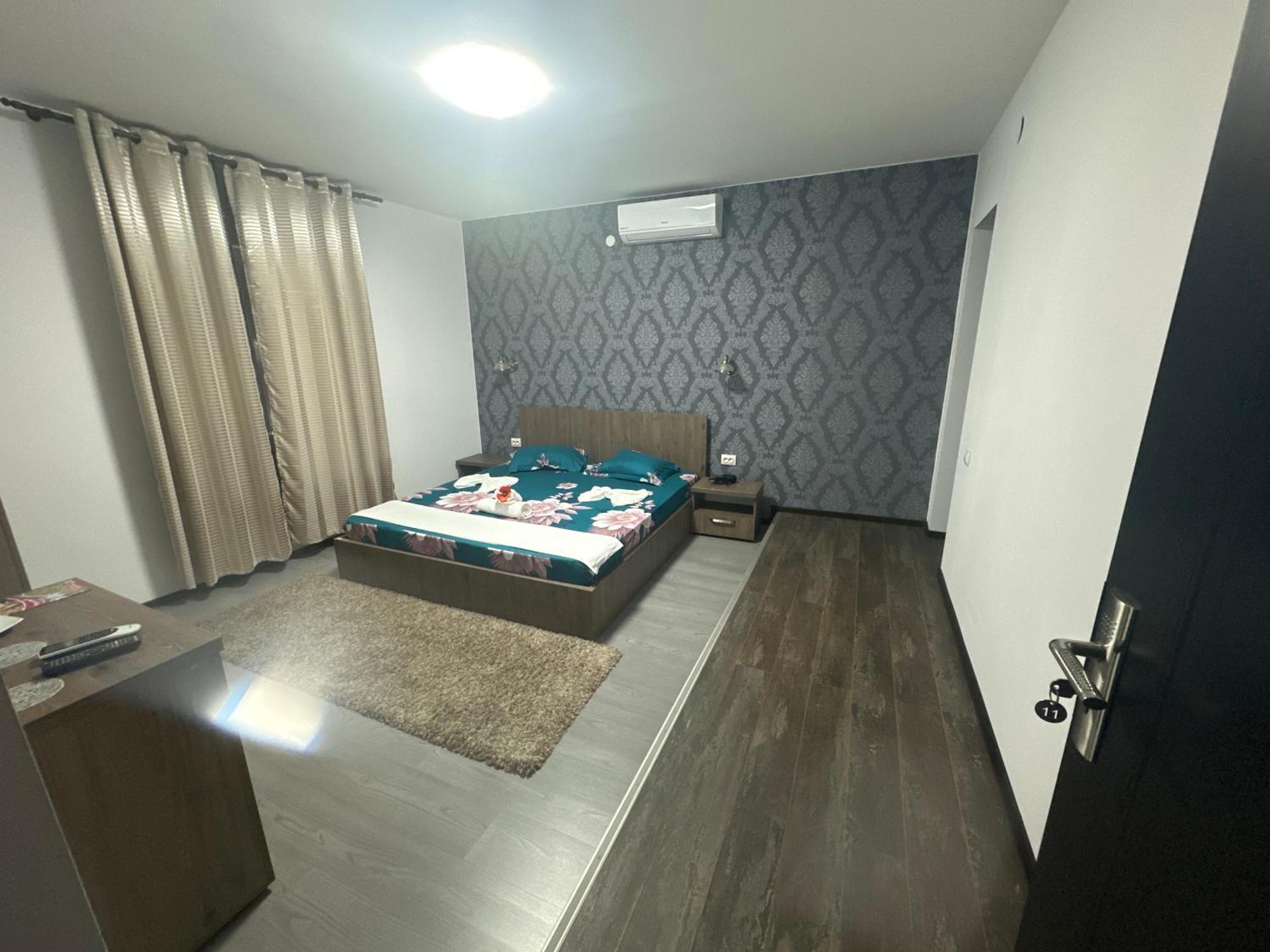 Casa Clau Hotell Orşova Exteriör bild