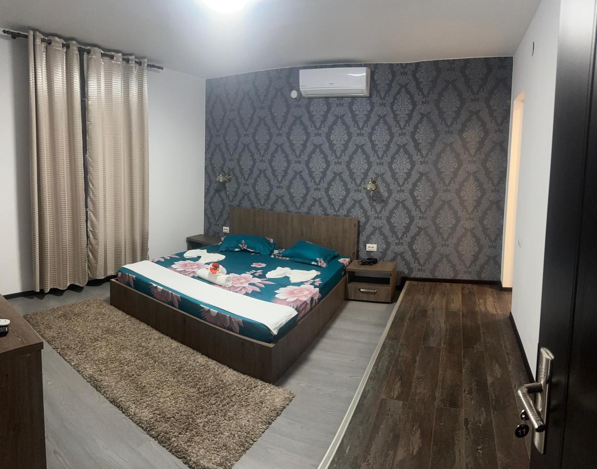 Casa Clau Hotell Orşova Exteriör bild